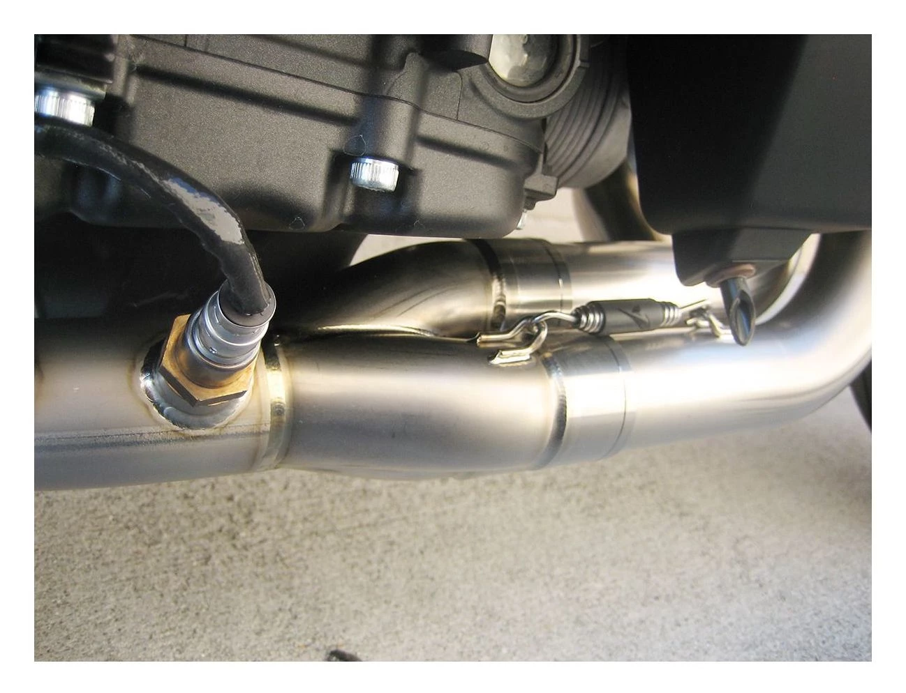 Graves Motorsports Full System Graves Hexagonal Exhaust System Yamaha FZ-09 / FJ-09 / Tracer 900 / XSR900 - Image 5